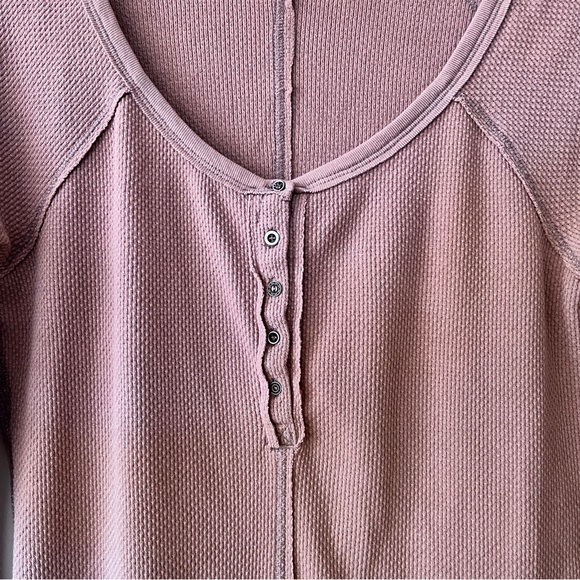 Free People Boho Tan Alpine Ski Lodge Thermal Knit Cuff Newbie Henley Size L - Picture 2 of 11